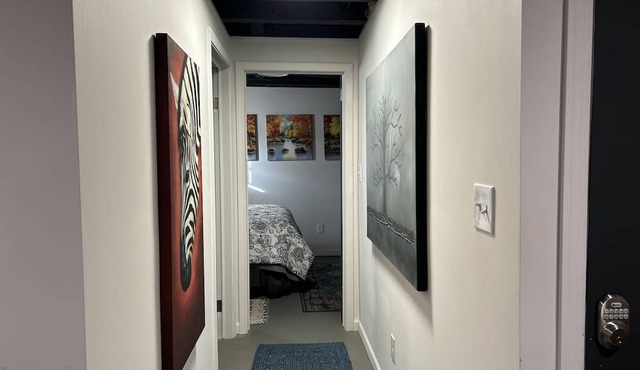 Urban Ranch, at the Treasure House . 8 bed 3 bath 2 kitchen + basement suite