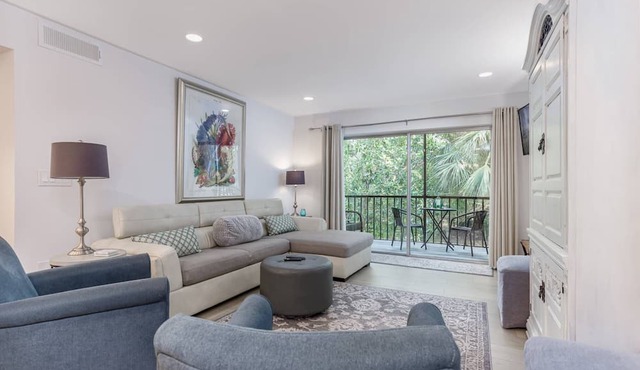 Perfect Monthly Rental | Updated 3-Bedroom Condo | Heated Pools | Short Drive to Beaches in Sarasota