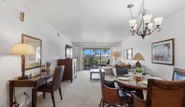 Lake & Pool Views from Balcony |Golf Retreat | Family-Friendly | Saddlebrook | Optional Amenities