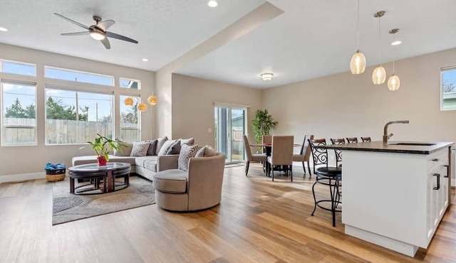 Beautiful new upscale Boise Bench home!