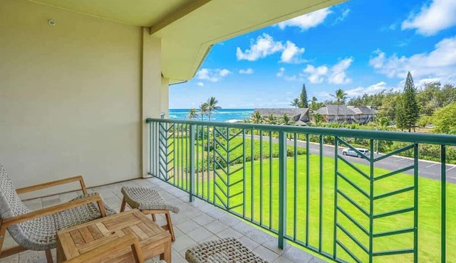 G401 - Top Floor Ocean View Corner Suite - Extra Large Floor Plan in Kapaa w AC!