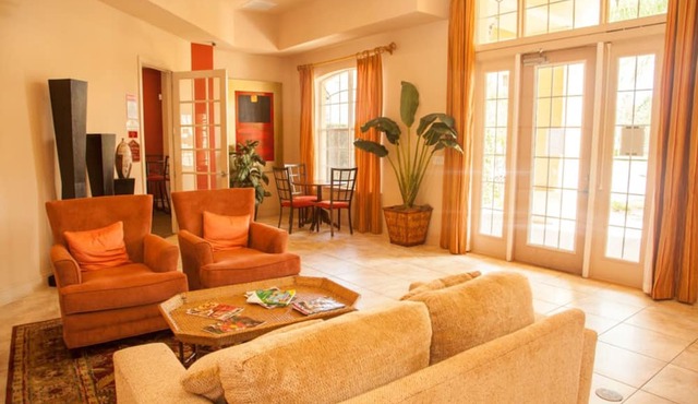 Elegant Condo w/Pool View Balcony Resort Pool & Gym. Near Disney/Shops