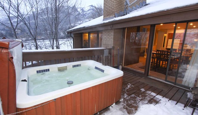 Snowbird/Alta 5 BR - Great Winter Rates- Reserve Your Dates Now!