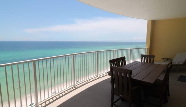 Emerald Isle 1006 - Front row beach chair service included! Affordable rates! in Panama City Beach