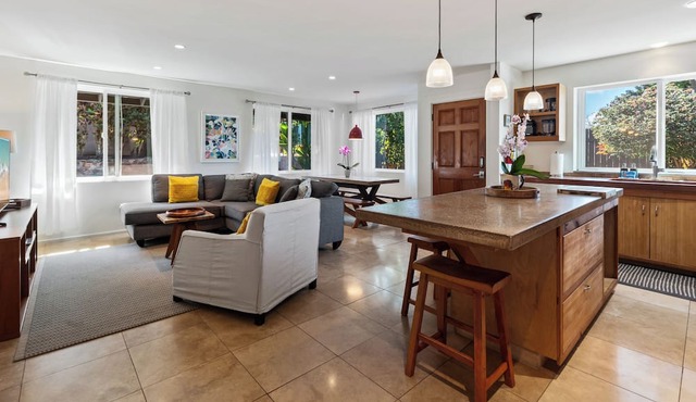Paia Family Cottage - Walk to everything in Paia Town