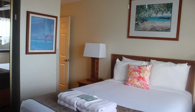 LAST MINUTE DEAL! 2BR in Lihue, minutes from the beach. Perfect for families!