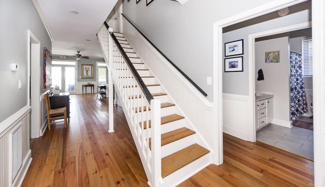 Oceanfront Home, Stunning Views, Sun Deck, Screened Porch, Walk to restaurants! in Sullivan's Island