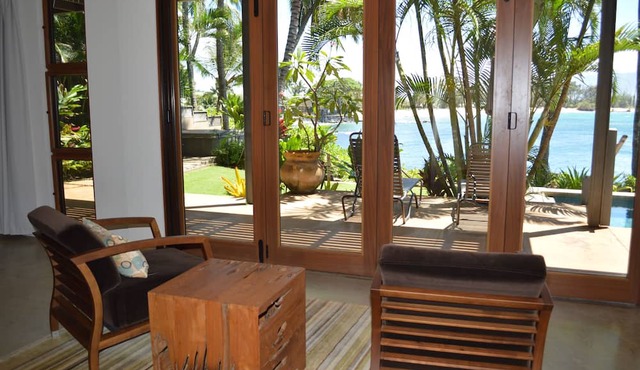 Gorgeous! Oceanfront with Pool and Hot-Tub - Permitted