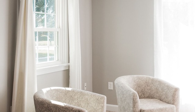 Charming Amish countryside farmhouse