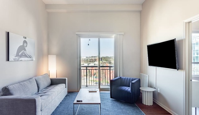 Mint House Greenville Downtown by Kasa