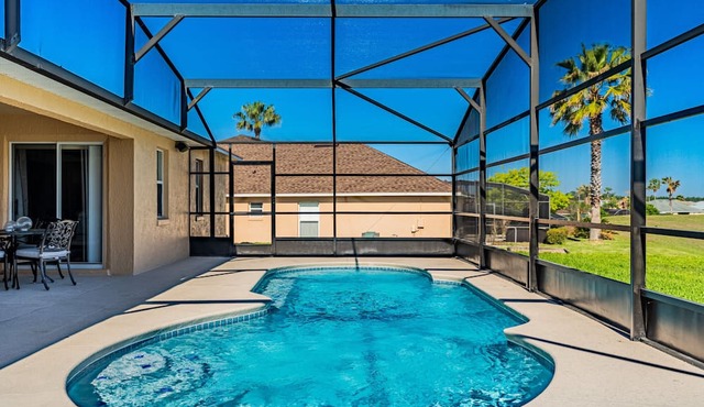 Upgraded Home - Private Pool - Near Disney