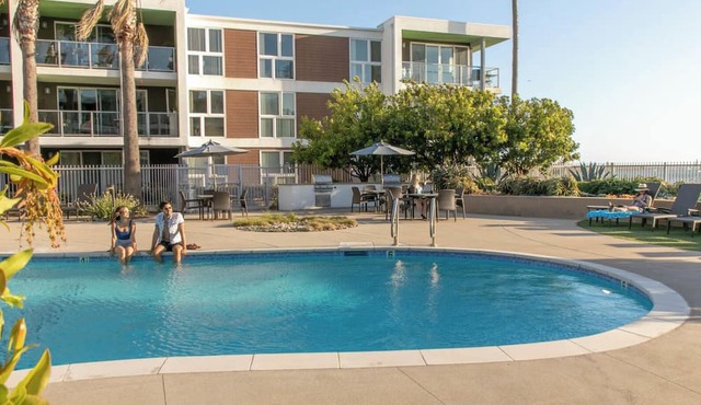 Oceanfront Serenity - 2BR Marina del Rey Luxury Suite PKG & Pool