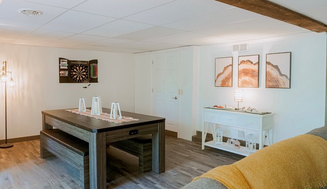 Private Cozy Apartment Indoor Pool 2 Bedrooms Quiet Location With Forest Views