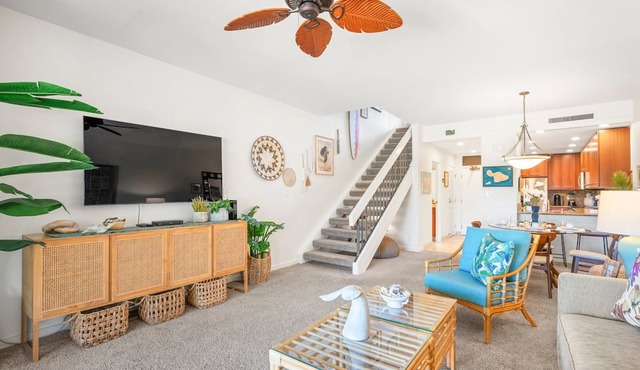 KGV 15T2 a 1BD Offering Golf and Sunset Views