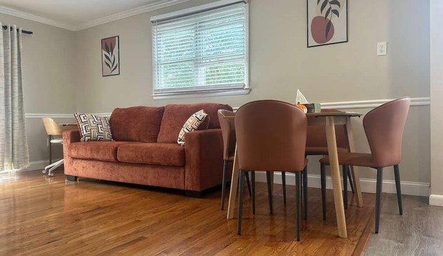Quiet 3BR/2BA Duplex PetFriendly Sleeps 9, PrivatePatio Workspace & AmpleParking in Silver Spring