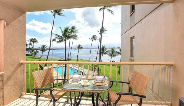Oceanfront Maalaea Condo with Pool & Balcony - Walk to Dining