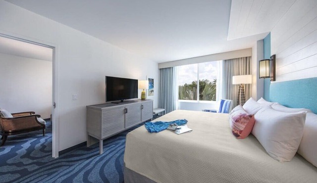 3-Bedroom Suite at a 4⭐️ Hotel