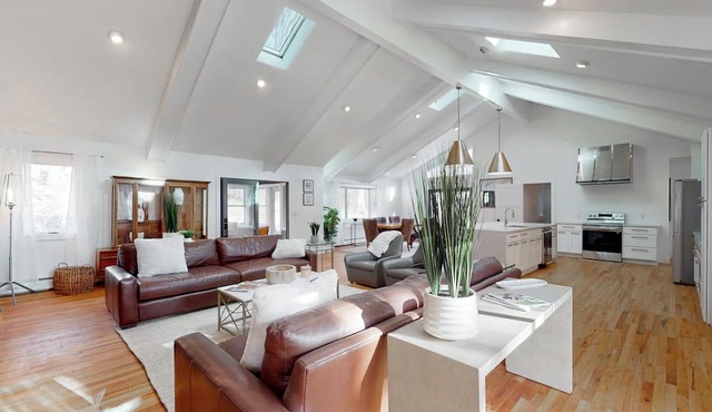 Stunning Mid Century Modern Designer Home in Elmira