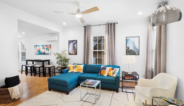 Clean, Classy, Convenient. Montclair's Best Stay! Walk to town and train
