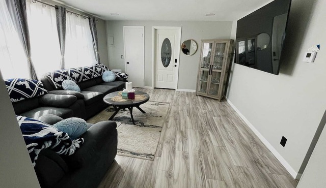 Charming 2-bedroom apartment in lovely Orchard Park in Orchard Park