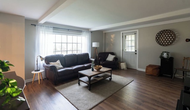 Spacious 4BR Home w/AC - 15 min from universities & downtown Rochester