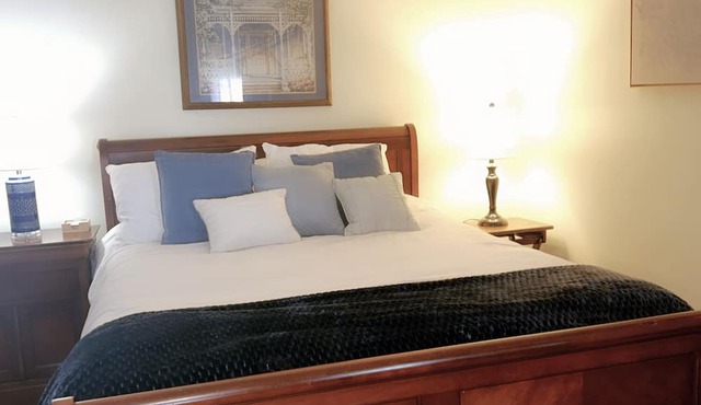 Switzerland Dream, Cozy Room in Downtown Jim Thorpe, Walk to everything!