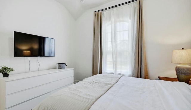 Family-Friendly Luxury Home w/Media Room, Near SA & ATX, Long Stays Welcome