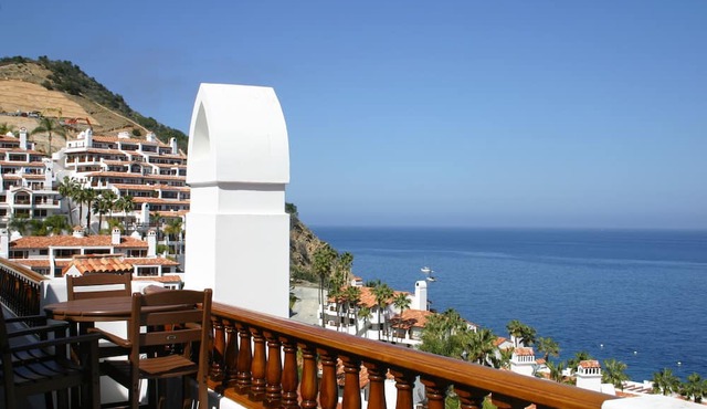 HamCove Full Ocean View GolfCart,WIFI,BBQ,A/C,rare,Smart TV Pool,Gym,OceanClose!