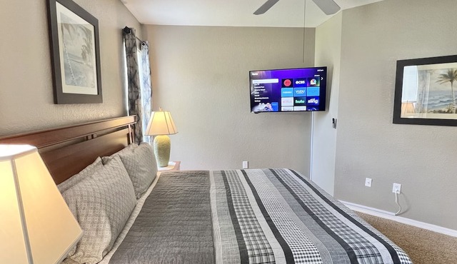 19-202 Gated Resort, Private balcony, heated pool, minutes from Disney! gym