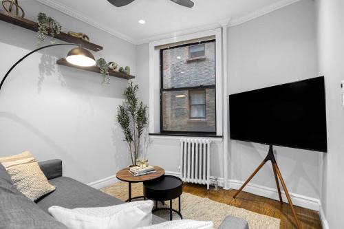 Stylish Manhattan Retreat Near NYC Landmarks