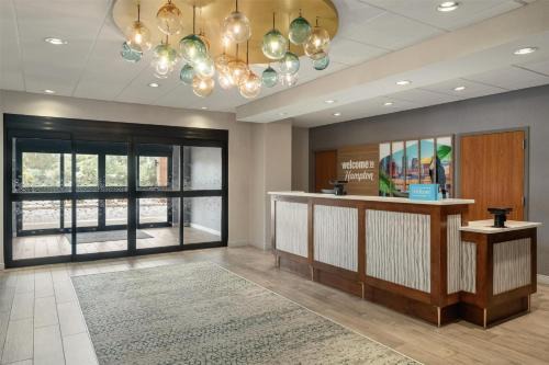 Hampton Inn & Suites by Hilton Tampa Busch Gardens Area in Tampa